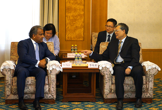 李凡荣会见BP集团执行副总裁.jpg